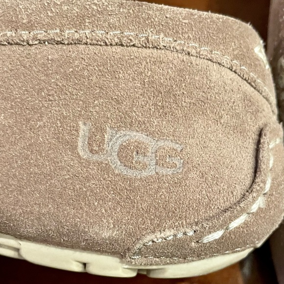 Women's UGG Chestnut Ansley Slippers- size 6- #1106878. - Picture 8 of 13